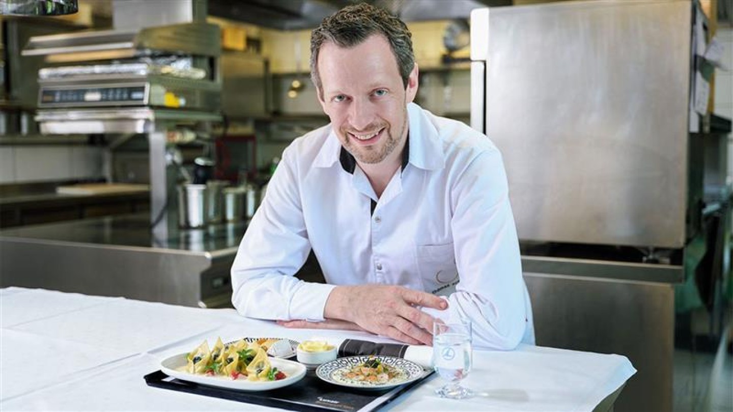 Thomas Schanz Dubai Business menu 